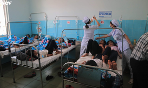 20 học sinh ở TP.HCM nhập viện, nghi ngộ độc thực phẩm