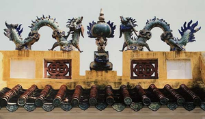 Bắt kẻ trộm trái châu gần 100 tuổi ở lăng Ông Bà Chiểu