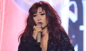 Ca sĩ Phương Thanh: 'Tôi yếu đuối, không tranh giành được trong tình cảm'