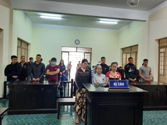 Đưa người sang Trung Quốc trái phép, ba bị cáo lĩnh hơn 22 năm tù