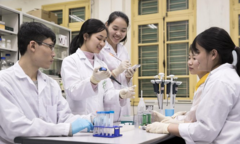 Thách thức từ khối ngành sức khỏe: Học phí tăng, khó dự đoán điểm chuẩn