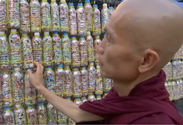 Vị sư ở Myanmar tích cực tái chế rác thải nhựa 