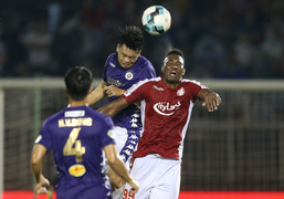 Hà Nội FC thiếu Văn Hậu, HLV Chung Hae Seong nhìn ngay ra điểm yếu