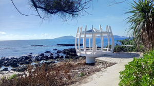 Cận cảnh công trình bê tông ‘mọc’ trên đá nham thạch ngàn năm ở đảo Lý Sơn