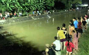 Xe máy lao xuống kênh, 3 ông cháu tử nạn thương tâm: Tìm thấy thi thể người ông