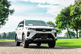Toyota Fortuner 2021 ra mắt tại Việt Nam, giá từ 995 triệu đồng