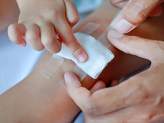 Những sai lầm khi sơ cứu mà nhiều người thường mắc phải