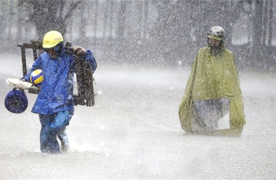 Bão số 5 cách quần đảo Hoàng Sa 380km, các tỉnh Trung Bộ mưa lớn từ chiều nay