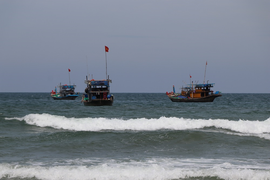 Bão số 5 quần thảo, hơn 12.000 ngư dân Quảng Nam, Quảng Ngãi còn ở ngoài khơi