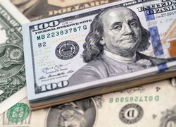 Tỷ giá trung tâm liên tục giảm, giá USD thế nào?