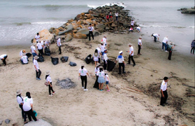 Nhiều hoạt động nỗ lực vì biển đảo xanh của Tổ quốc