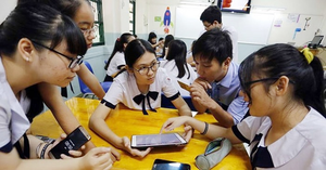 Học sinh được dùng điện thoại trong lớp: Tranh cãi dữ dội, phản đối phần nhiều
