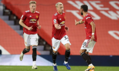 Kết quả Ngoại Hạng Anh: Van de Beek ghi bàn, MU thua bạc nhược Crystal Palace