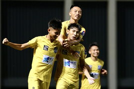 Thắng U17 Phú Yên, U17 SLNA theo chân U17 Học viện Nutifood vào bán kết