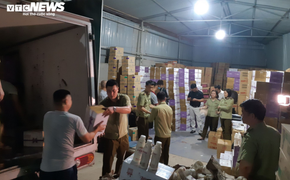 Thu giữ hơn 10 nghìn chai sữa chua Trung Quốc không có giấy tờ hợp lệ