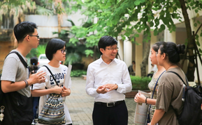 Hiệu trưởng từ chức, ai sẽ điều hành Đại học Khoa học Xã hội và Nhân văn Hà Nội?