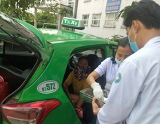 Tài xế taxi đỡ đẻ cho sản phụ trên đường đến bệnh viện