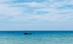 Thi thể người đàn ông ngoại quốc nổi trên biển Quảng Nam