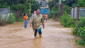 Lũ dâng cao, Bình Phước di dời hàng trăm người, nhiều căn nhà bị ảnh hưởng