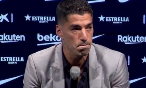 Suarez khóc trong ngày rời Barca