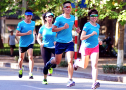 Lần đầu tổ chức giải chạy bộ 10km quanh Hồ Gươm, Hà Nội 