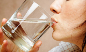 Uống nước vào buổi sáng khi bụng đói, điều gì sẽ xảy ra với cơ thể?