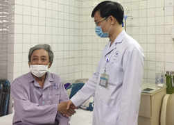 Cứu sống người đàn ông tim đã ngừng đập 45 phút