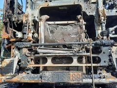 Xe đầu kéo chở cát bốc cháy ngùn ngụt trên Quốc lộ 1A