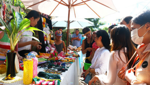 Độc đáo chợ phiên làng chài Hội An