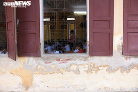 Trường tiểu học ở Hải Phòng xuống cấp trầm trọng, vá víu bước vào năm học mới