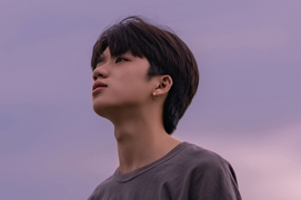 Ảnh: Nam sinh trường Y gây 'sốt' sau clip mặc áo blouse