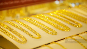 Giá vàng hôm nay 29/9: Đảo chiều tăng lại do USD suy yếu