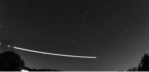 Kỳ lạ thiên thạch 'tạt' qua Trái đất rồi trở lại không gian