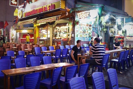 Vì sao doanh thu lĩnh vực nhà hàng, dịch vụ ăn uống giảm mạnh?