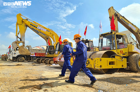 Thủ tướng Nguyễn Xuân Phúc: Nghèo làm giao thông, giàu càng phải làm giao thông