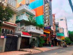 Tạm giữ 3 người liên quan vụ hỗn chiến tại quán karaoke ở TP.HCM