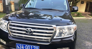 Đà Nẵng tiếp tục đấu giá xe sang do doanh nghiệp tặng