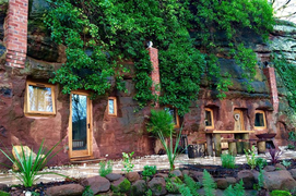 Ngắm nhà trong hang đẹp, tiện nghi bất ngờ