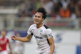 Hủy diệt CLB TP.HCM, HAGL đua vô địch ở lượt về V-League