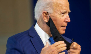 Video: Ông Joe Biden ho nhiều, gây lo ngại sau khi ông Trump mắc COVID-19