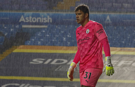 Man City của Pep: Ngày mưa và vết trượt dài