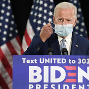 Ông Biden không muốn tranh luận nếu Tổng thống Trump chưa khỏi COVID-19