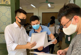 Nghịch lý xét tuyển đại học: Điểm chuẩn trường tốp hạ nhiệt