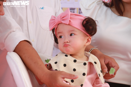 Trúc Nhi - Diệu Nhi tươi cười rạng rỡ trong ngày xuất viện