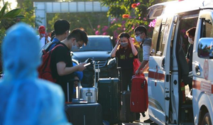 TP.HCM yêu cầu người dân đeo khẩu trang, hạn chế tụ tập