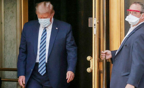 Tổng thống Trump lại gọi COVID-19 là ‘virus Trung Quốc’