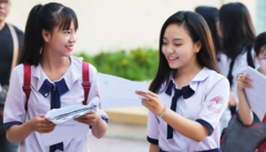 Điểm chuẩn khối ngành khoa học xã hội giữ 'ngôi vương', 9 điểm/môn vẫn trượt