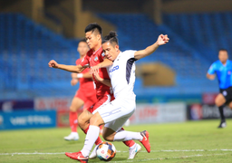 Trực tiếp Viettel 4-1 HAGL: Đội khách vỡ trận