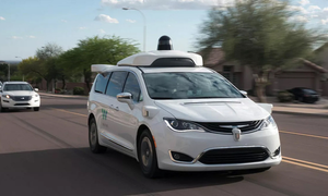 Ông lớn Google kinh doanh taxi không người lái