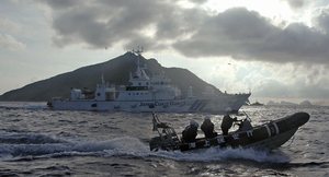 Tàu Trung Quốc vào vùng biển gần đảo Senkaku/Điếu Ngư, cố tiếp cận tàu cá Nhật